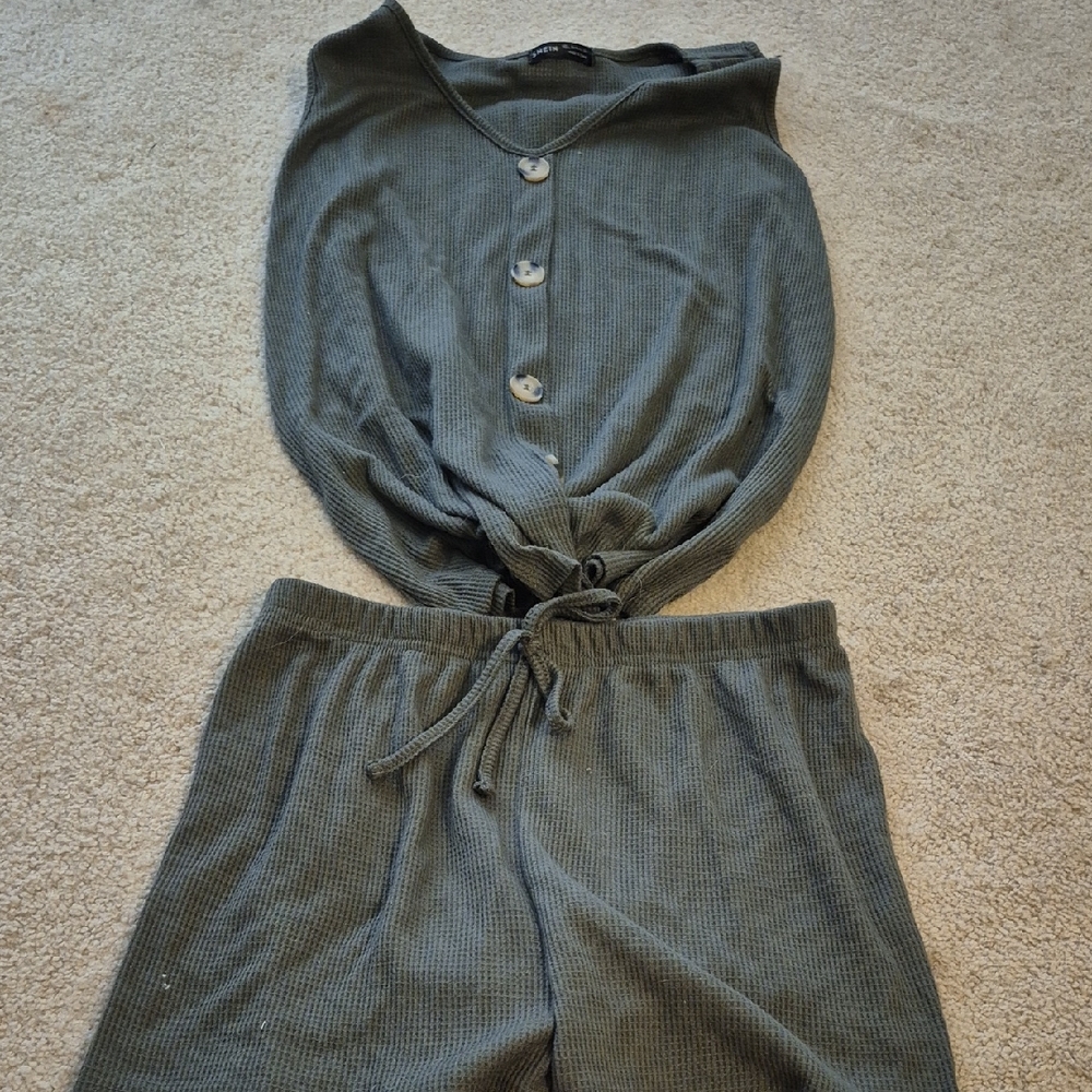 SHEIN Olive Ribbed Knit Top